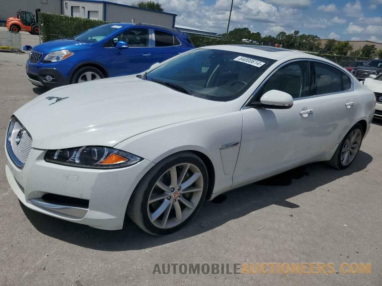 SAJWA0F78F8U76066 JAGUAR XF 2015