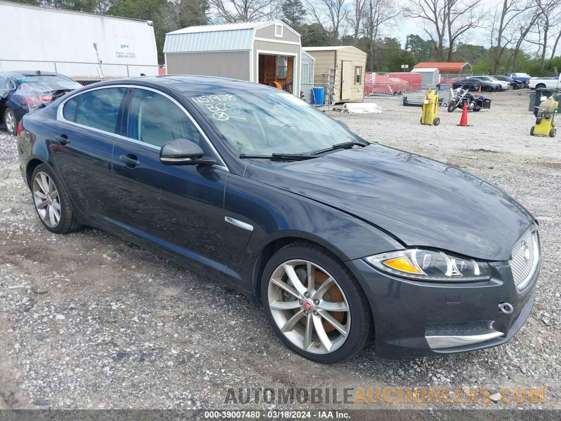 SAJWA0F7XF8U51928 JAGUAR XF 2015