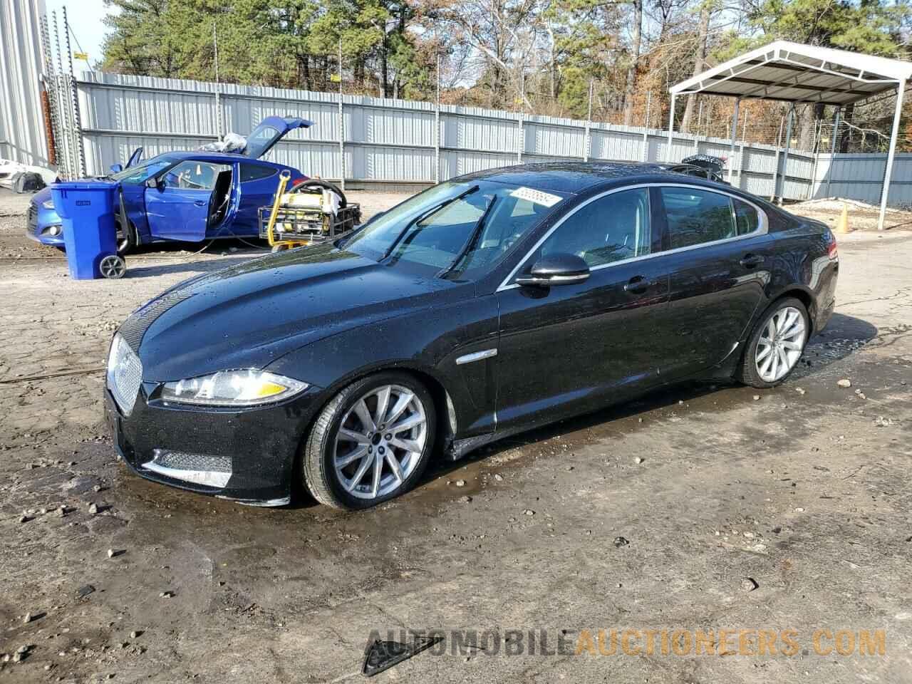 SAJWA0FB0CLS25653 JAGUAR XF 2012