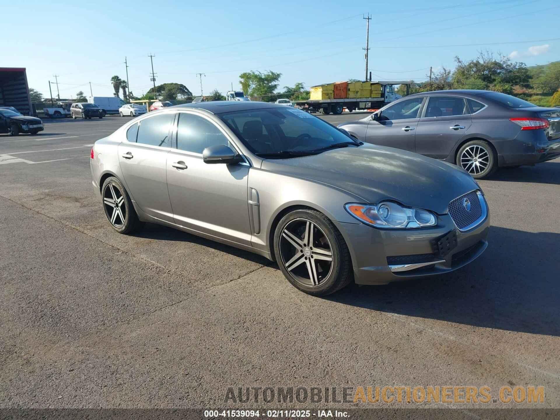 SAJWA0FB4BLR98754 JAGUAR XF 2011