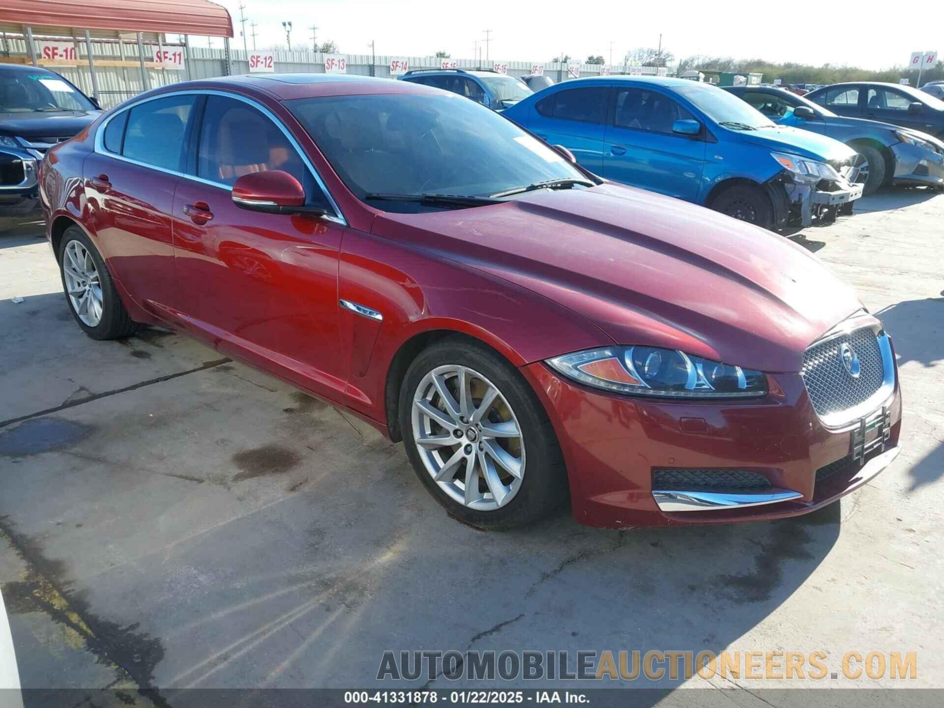 SAJWA0FB7CLS39436 JAGUAR XF 2012