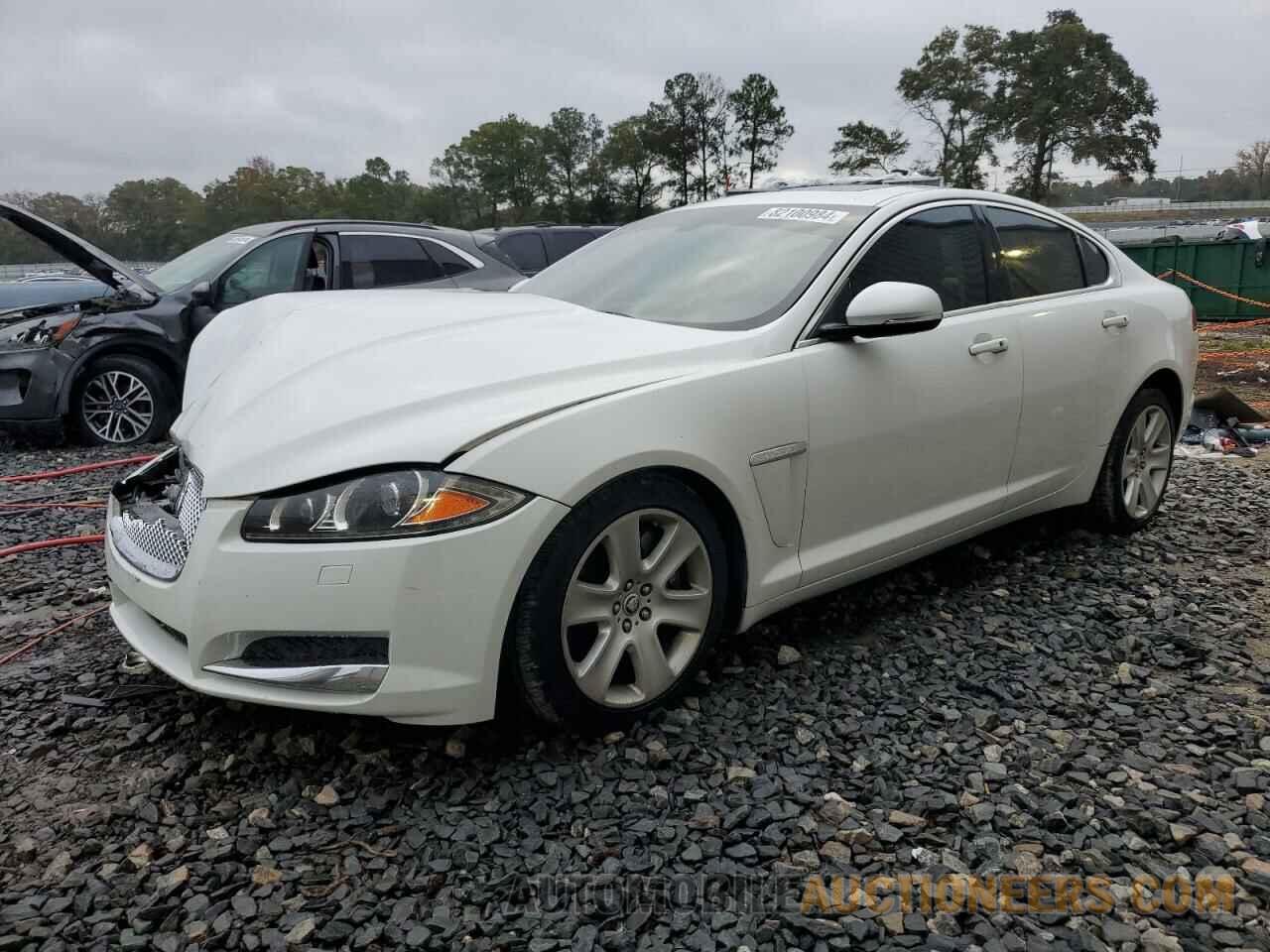 SAJWA0FB8CLS21222 JAGUAR XF 2012