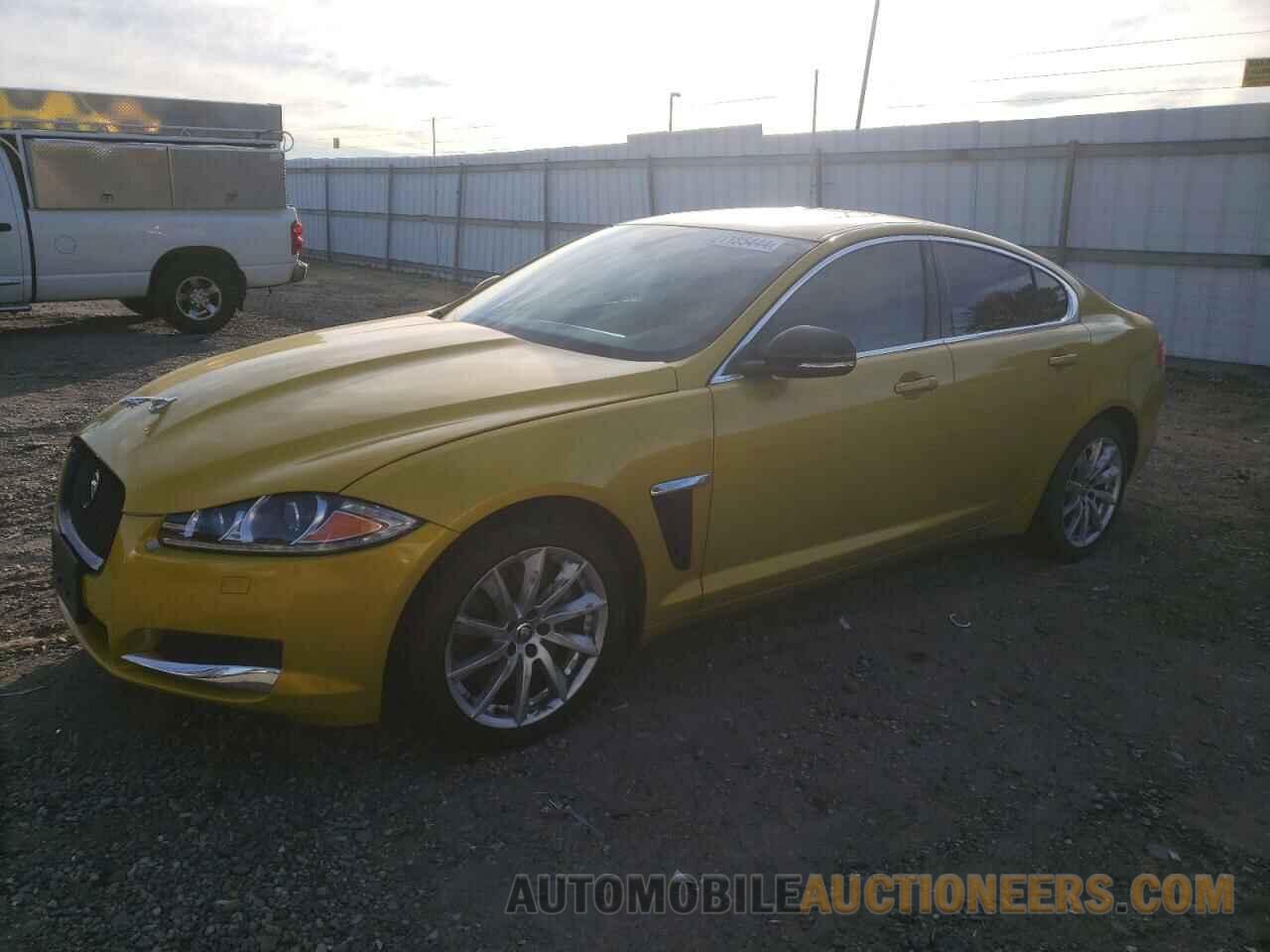 SAJWA0FB8CLS52907 JAGUAR XF 2012