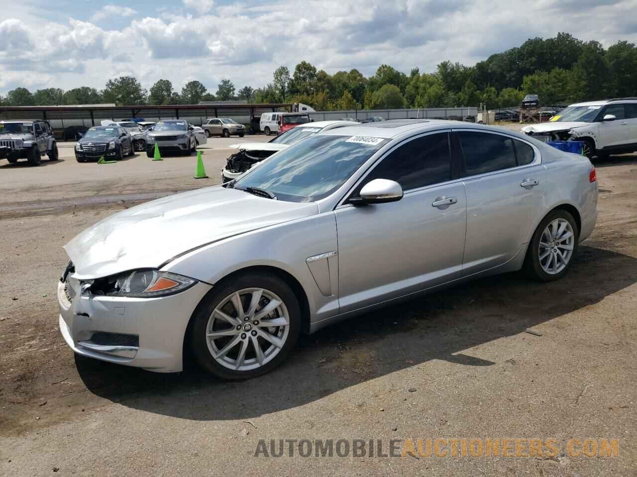 SAJWA0FBXCLS53248 JAGUAR XF 2012