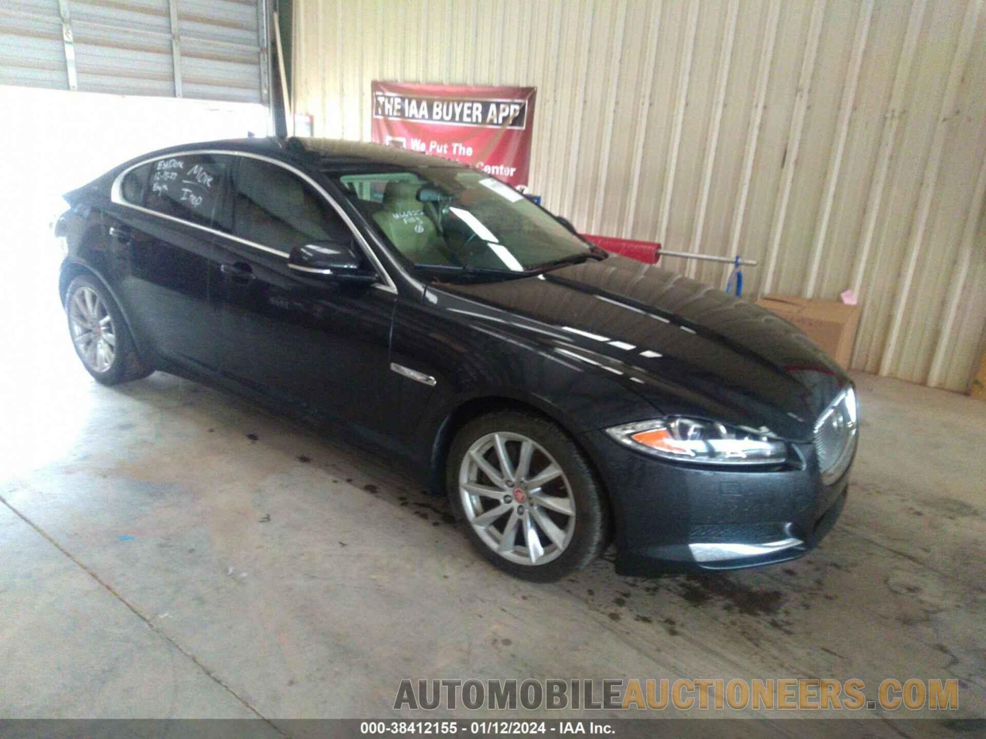 SAJWA0FS0FPU66822 JAGUAR XF 2015