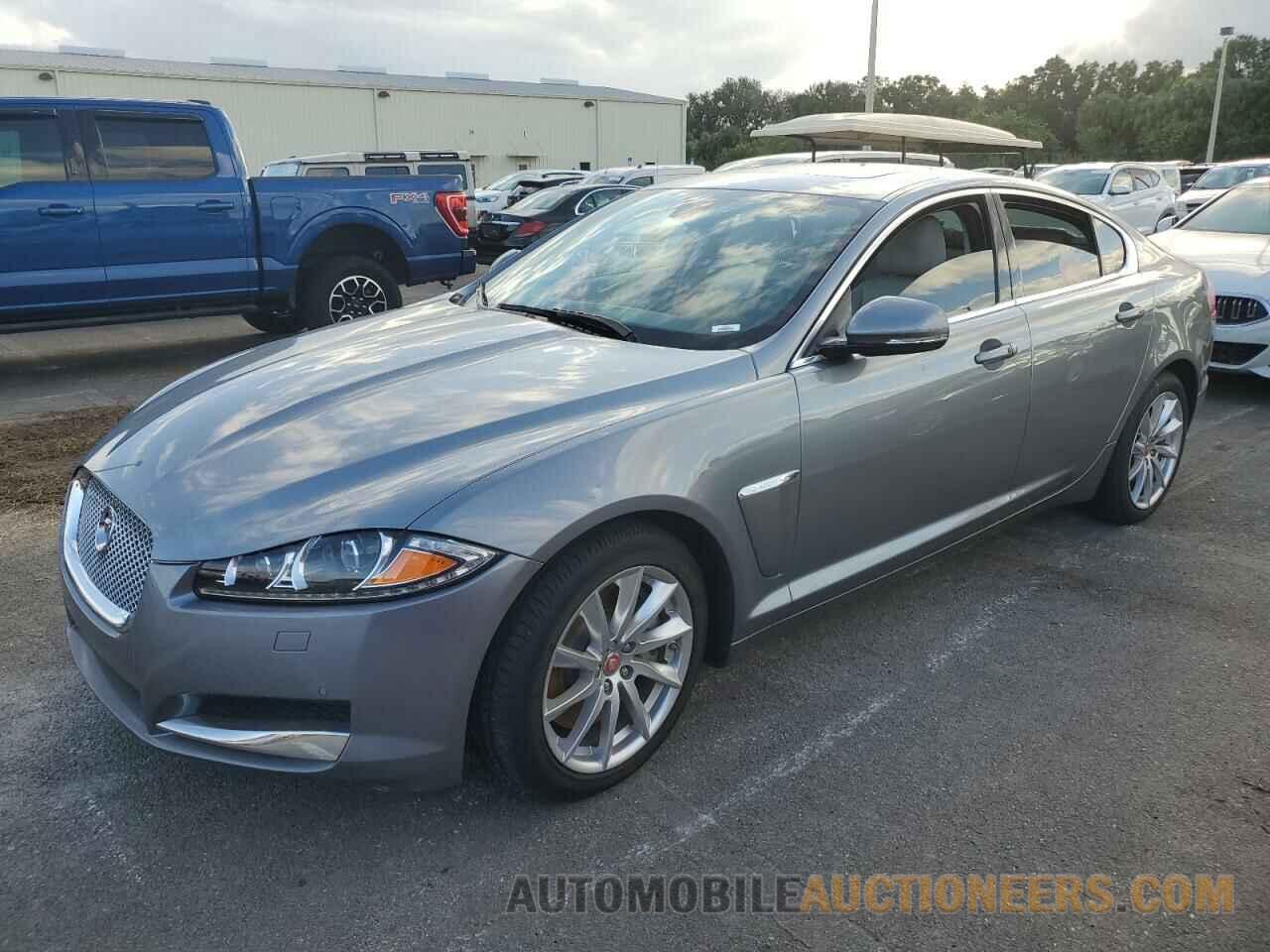 SAJWA0FS1FPU60639 JAGUAR XF 2015