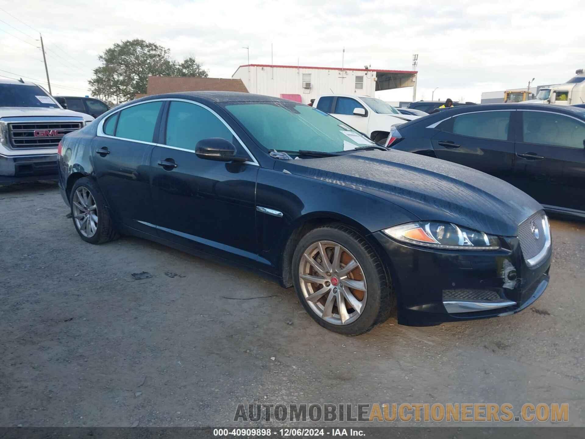 SAJWA0FS1FPU61824 JAGUAR XF 2015