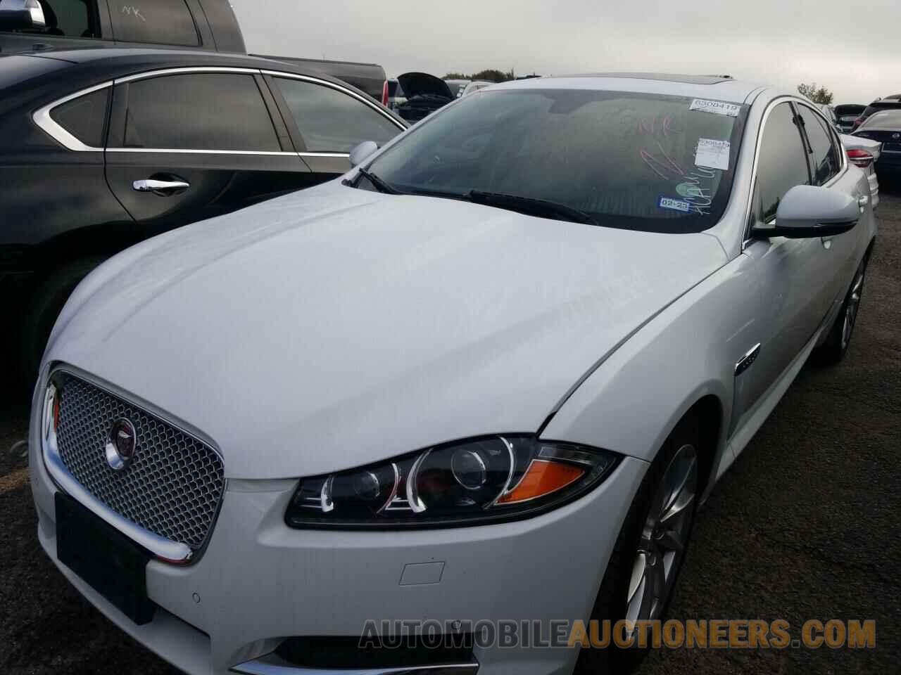 SAJWA0FS2FPU60570 Jaguar XF 2015