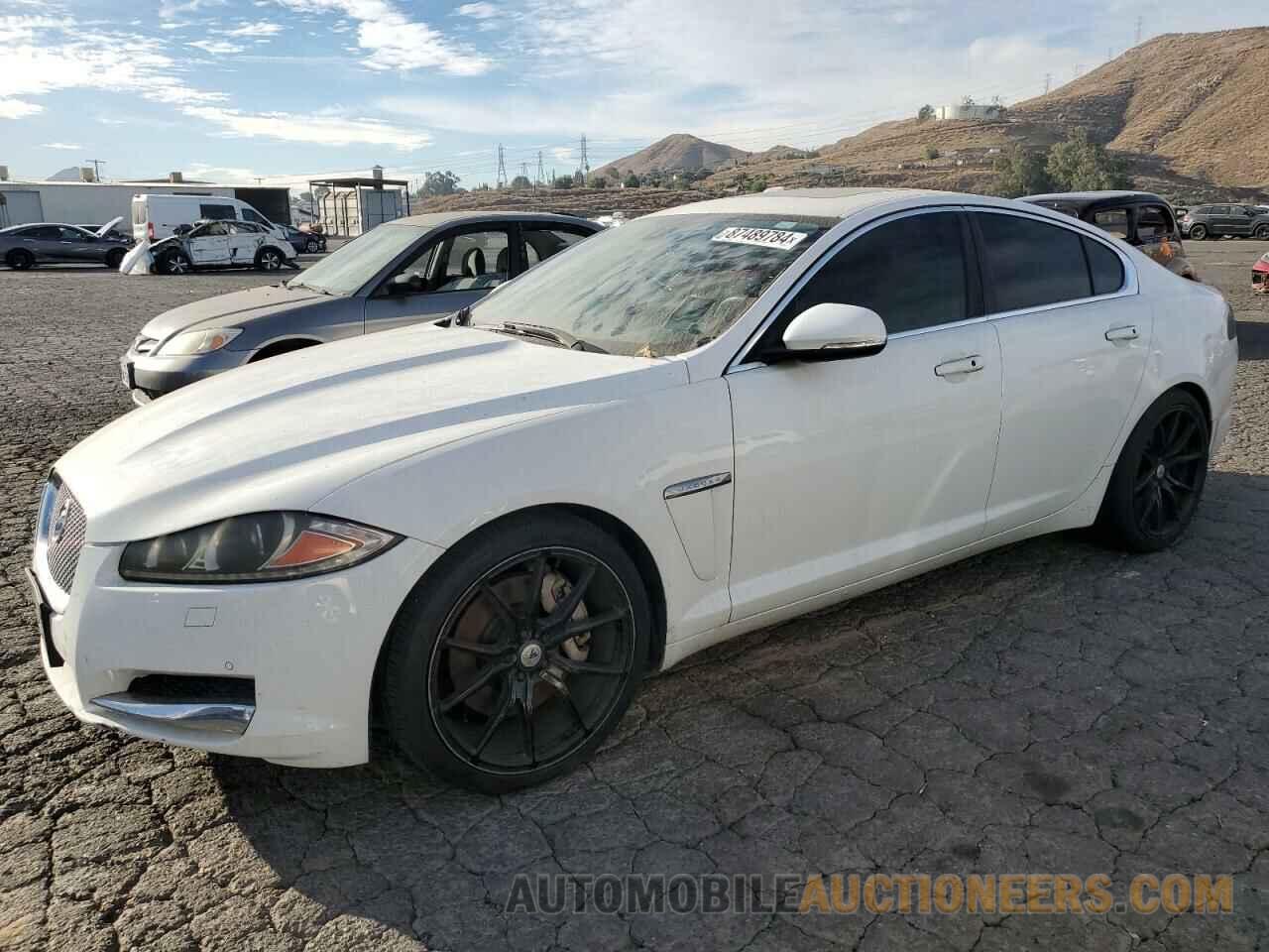 SAJWA0FS2FPU75151 JAGUAR XF 2015