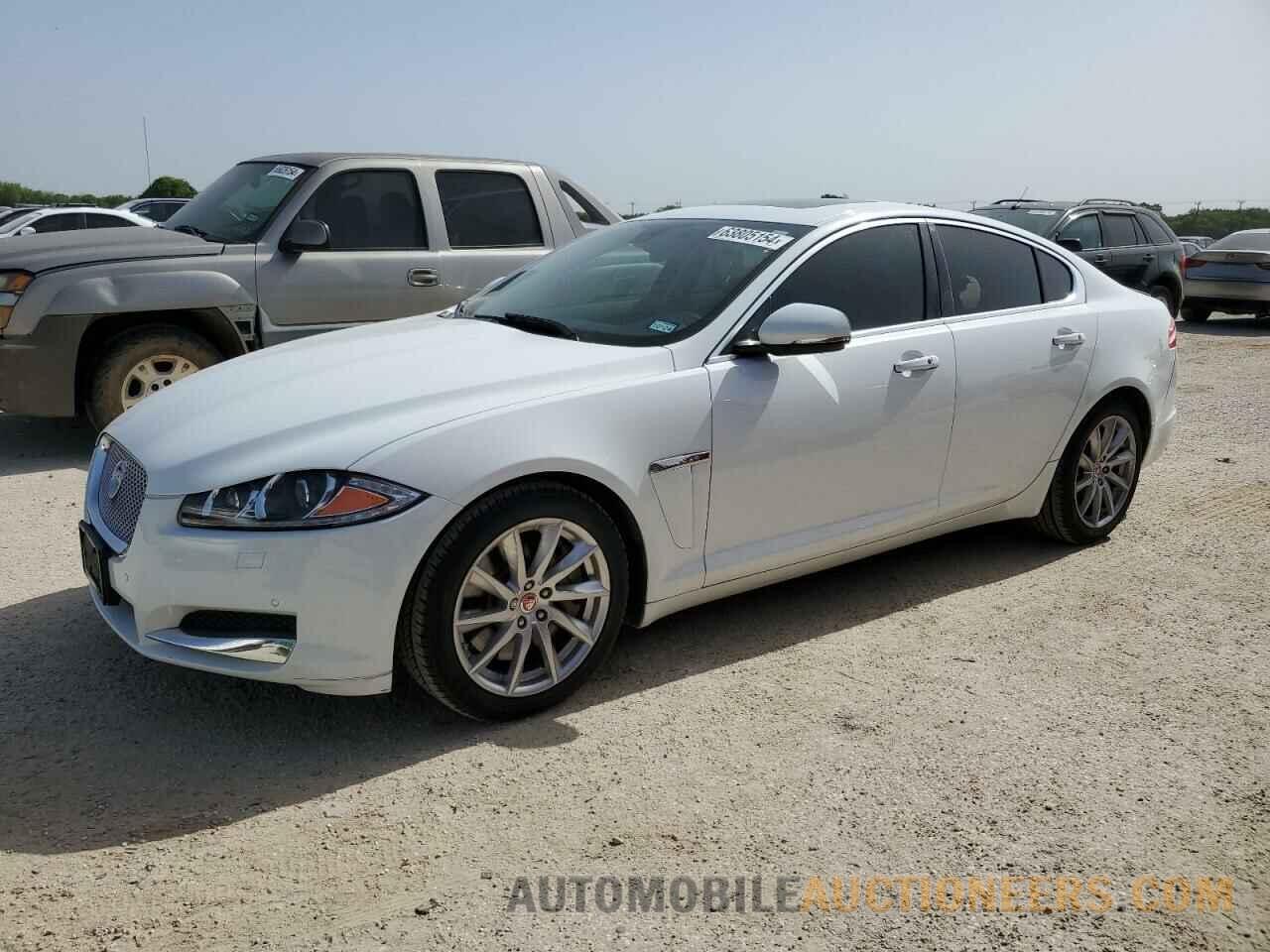 SAJWA0FS2FPU87395 JAGUAR XF 2015