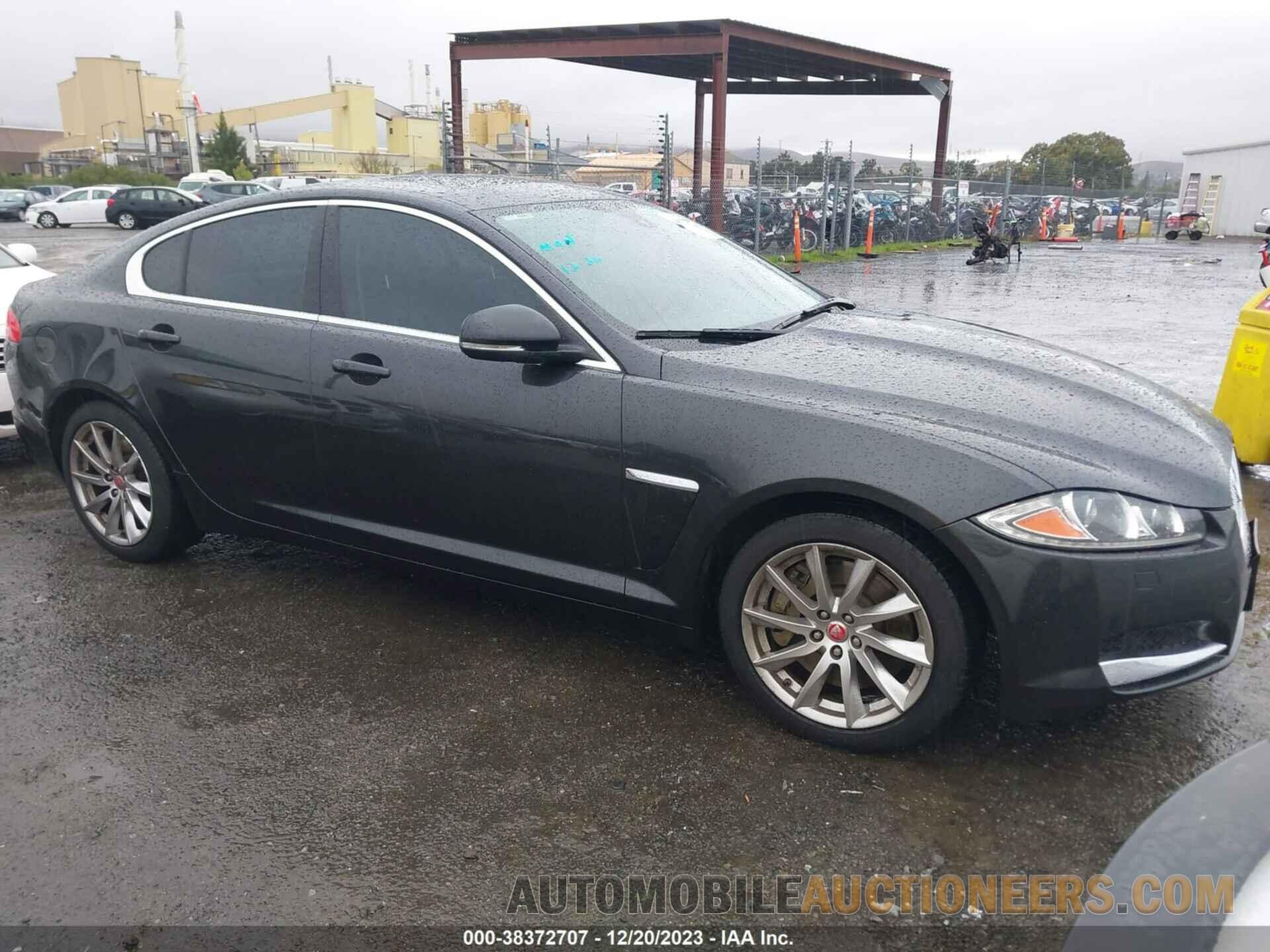 SAJWA0FS3FPU55832 JAGUAR XF 2015