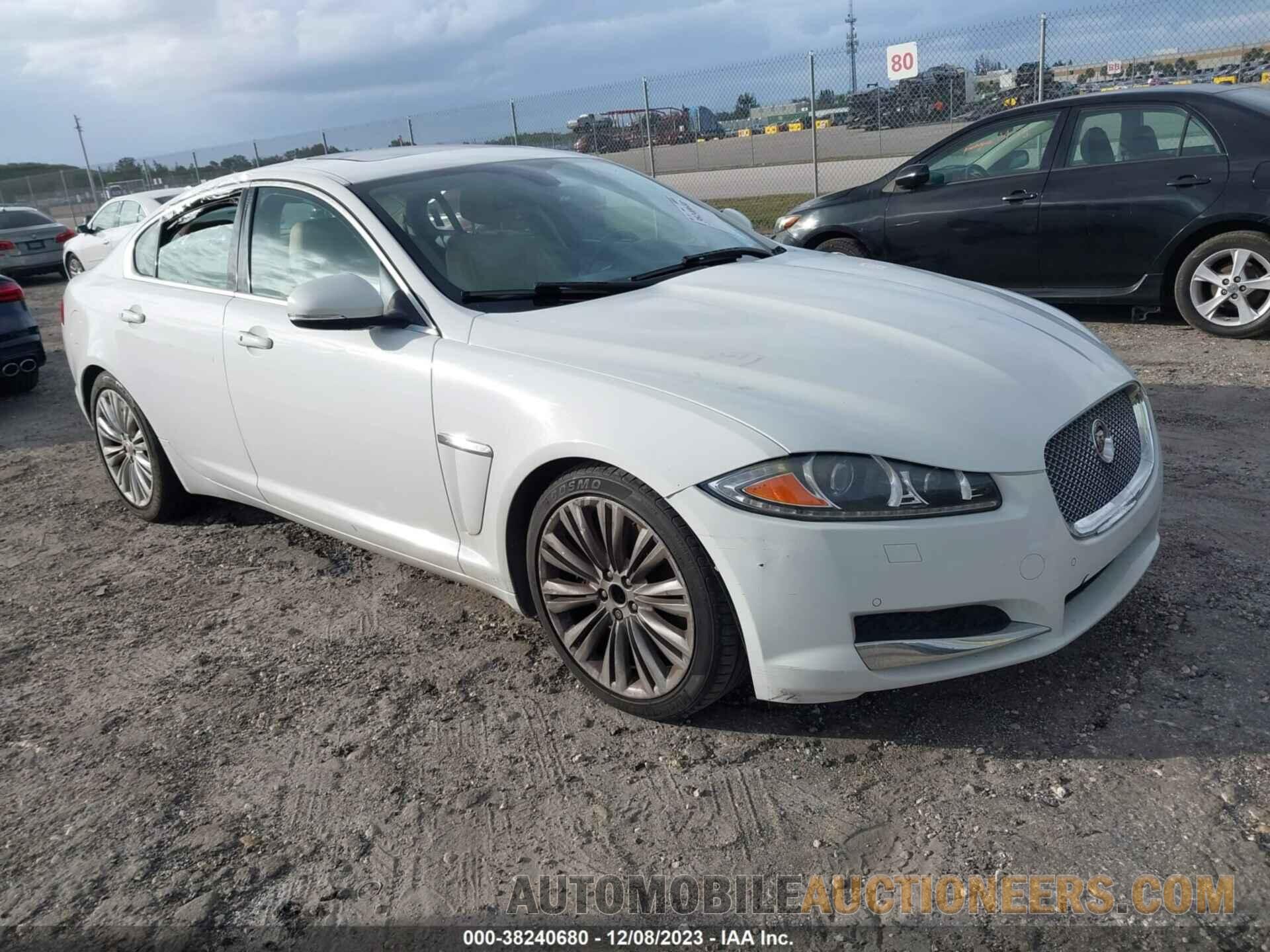 SAJWA0FS6FPU64461 JAGUAR XF 2015