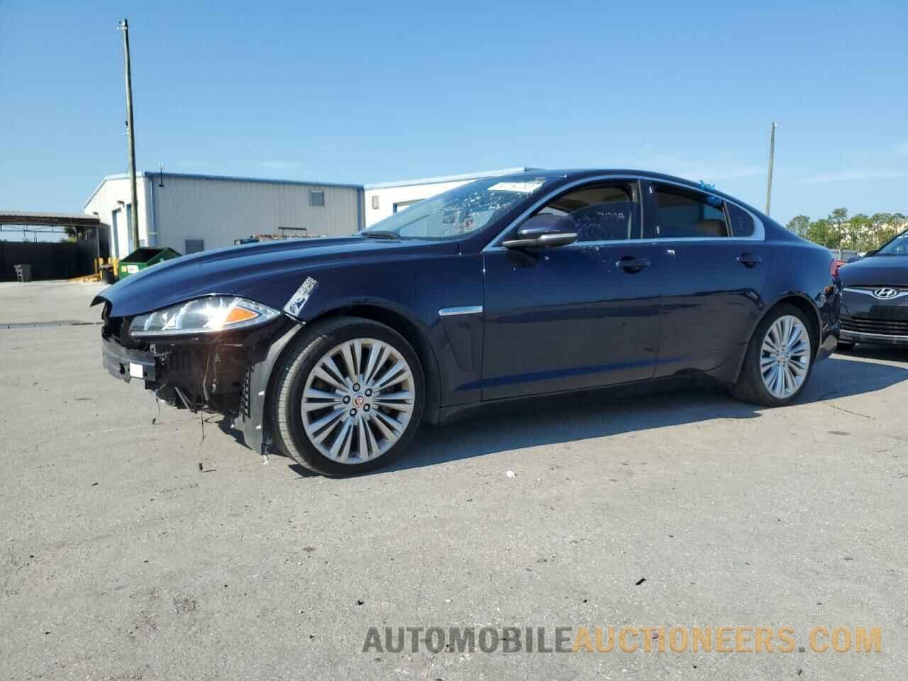 SAJWA0FS8FPU57785 JAGUAR XF 2015