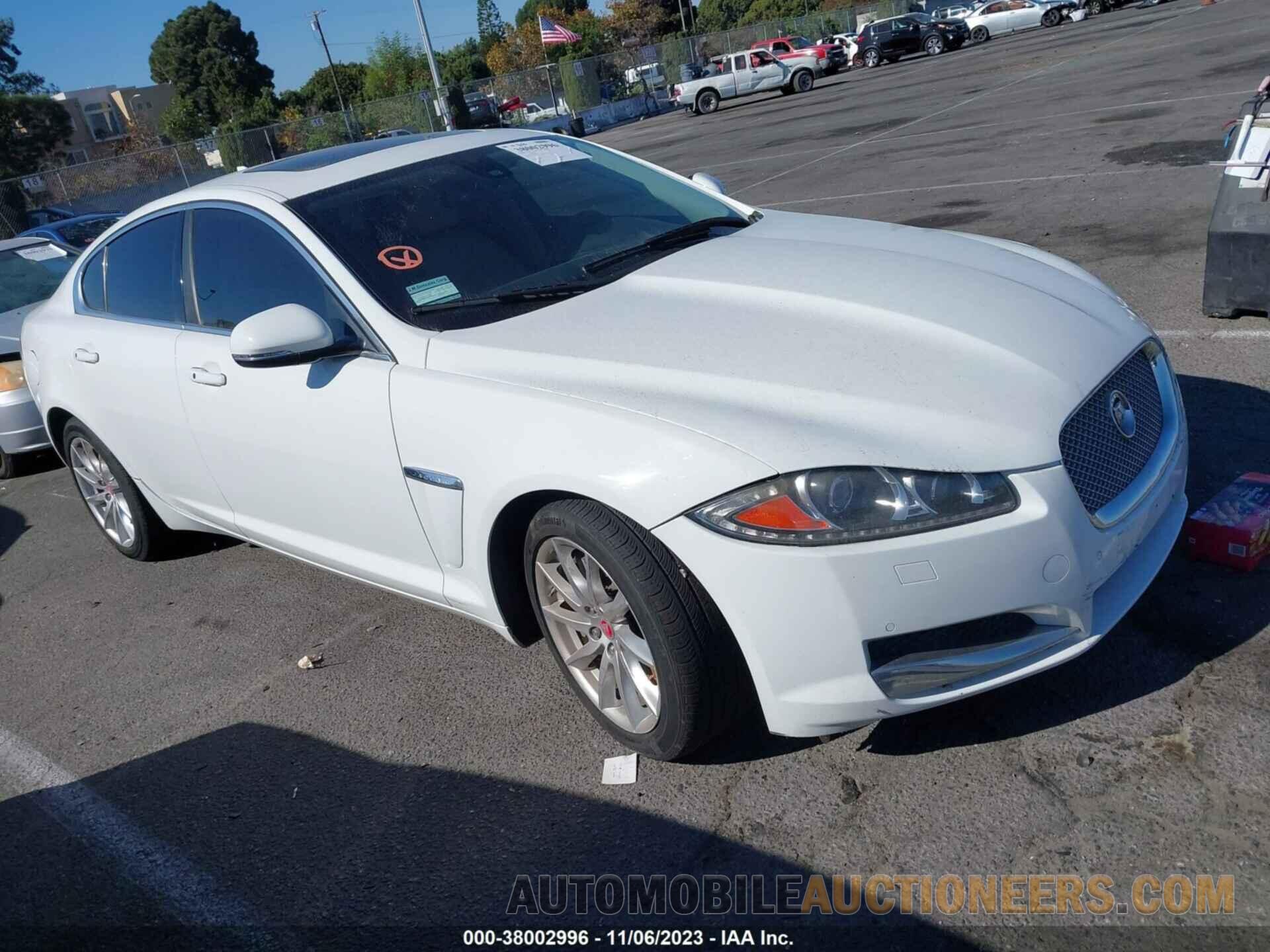 SAJWA0FS9FPU64390 JAGUAR XF 2015