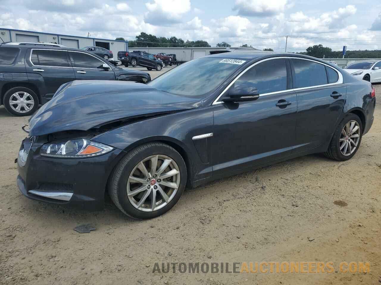 SAJWA0FS9FPU67192 JAGUAR XF 2015