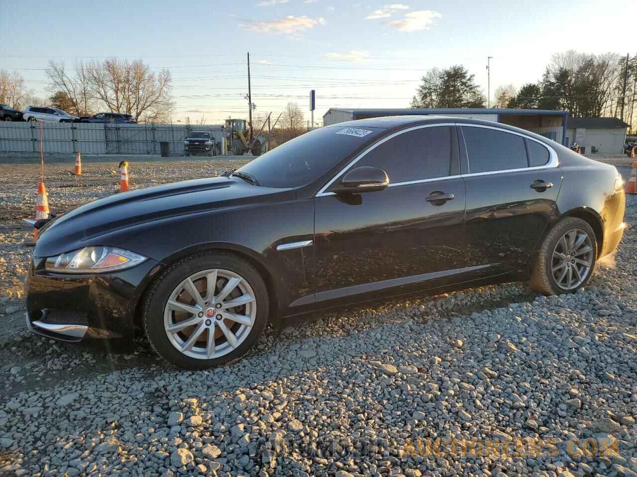 SAJWA0FSXFPU60879 JAGUAR XF 2015