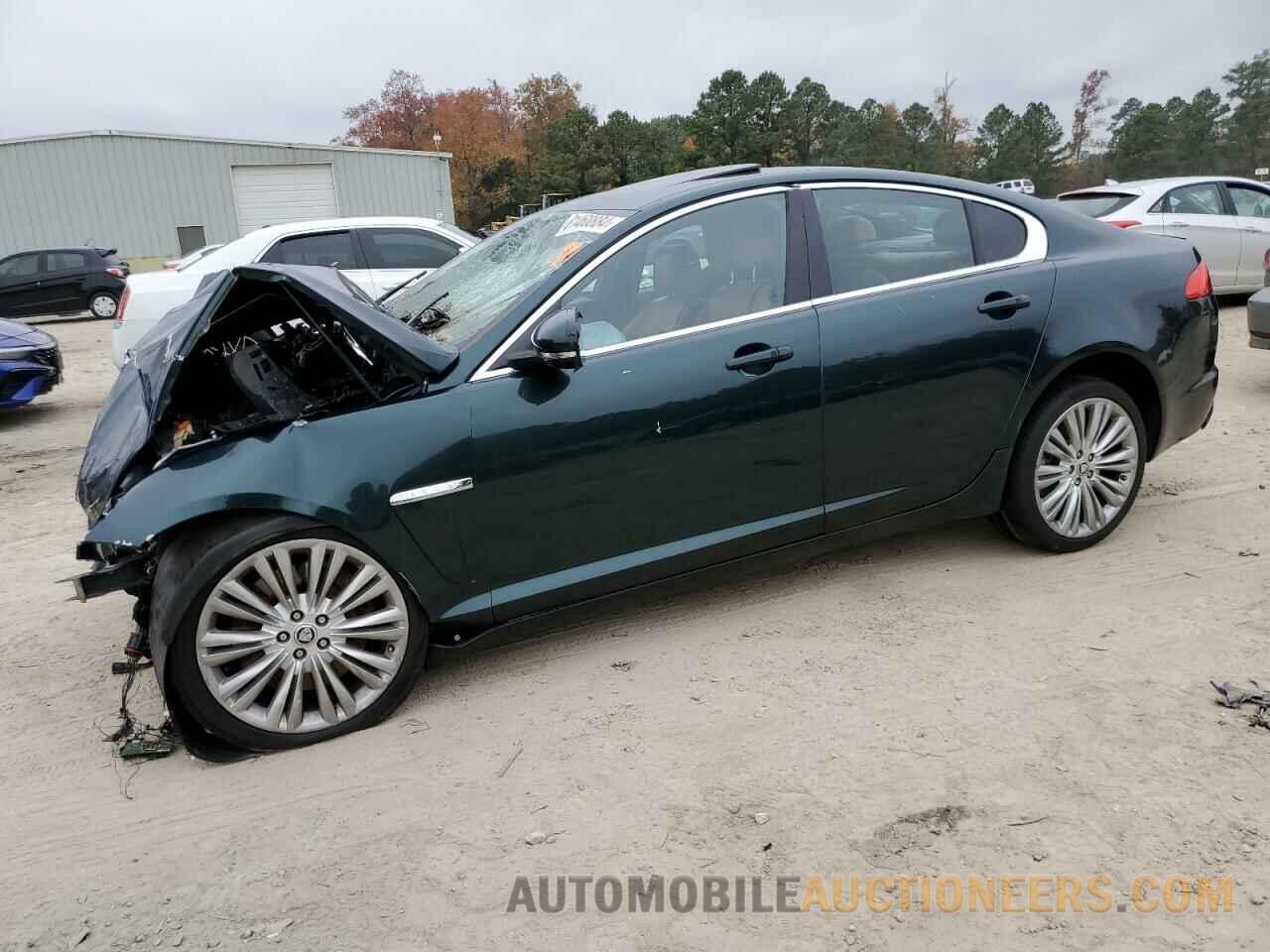 SAJWA0HB2CLS41768 JAGUAR XF 2012