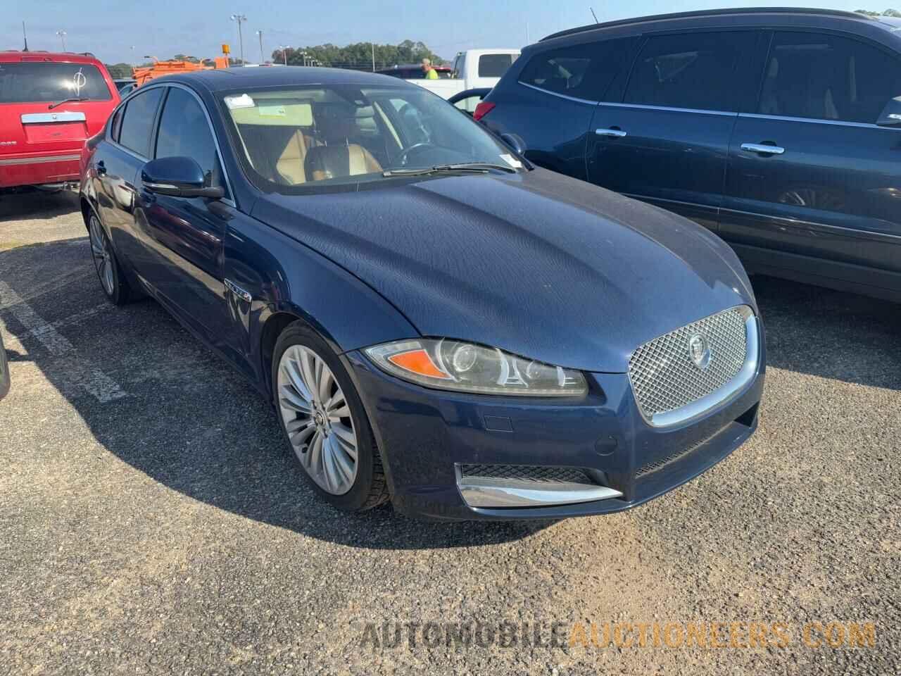 SAJWA0HB8CLS55593 JAGUAR XF 2012