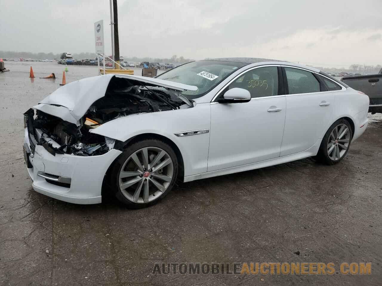 SAJWA1C71H8W07643 JAGUAR XJ 2017