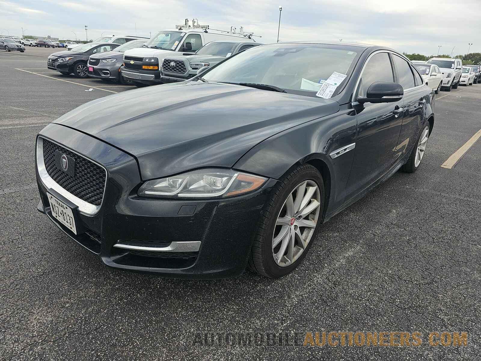 SAJWA1C72K8W21462 Jaguar XJ 2019