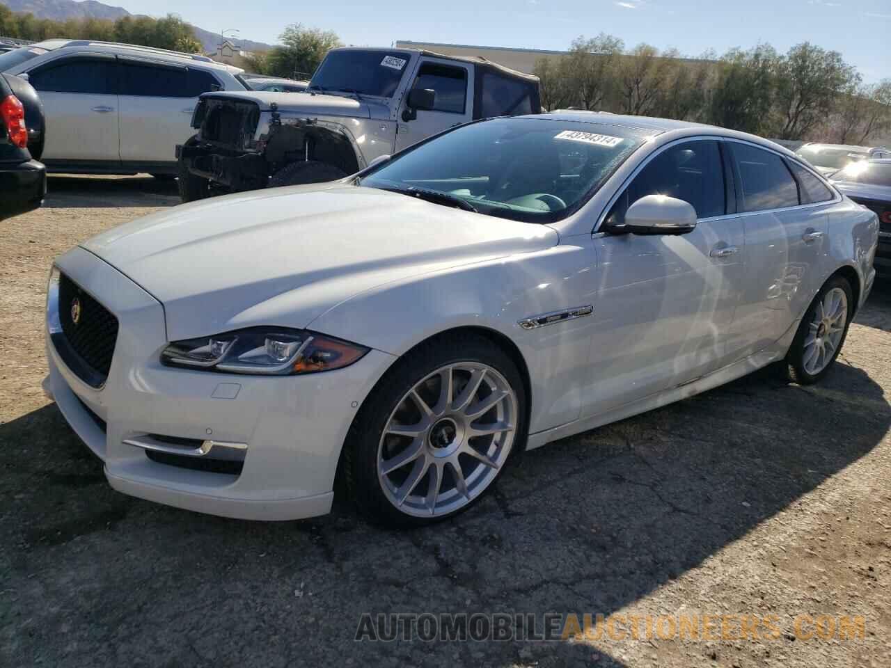 SAJWA1C74G8W01303 JAGUAR XJ 2016