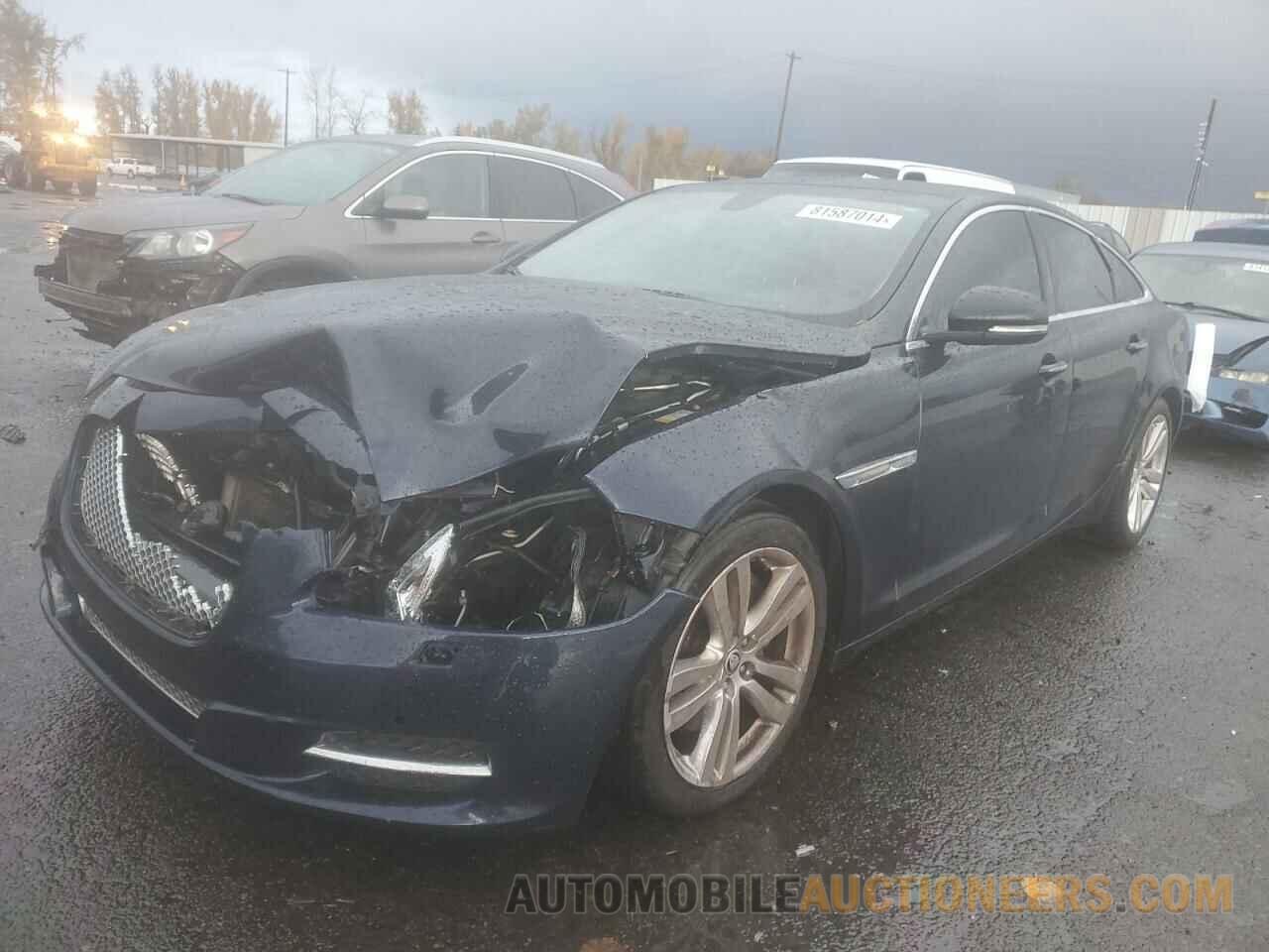 SAJWA1CB7CLV28522 JAGUAR XJ 2012