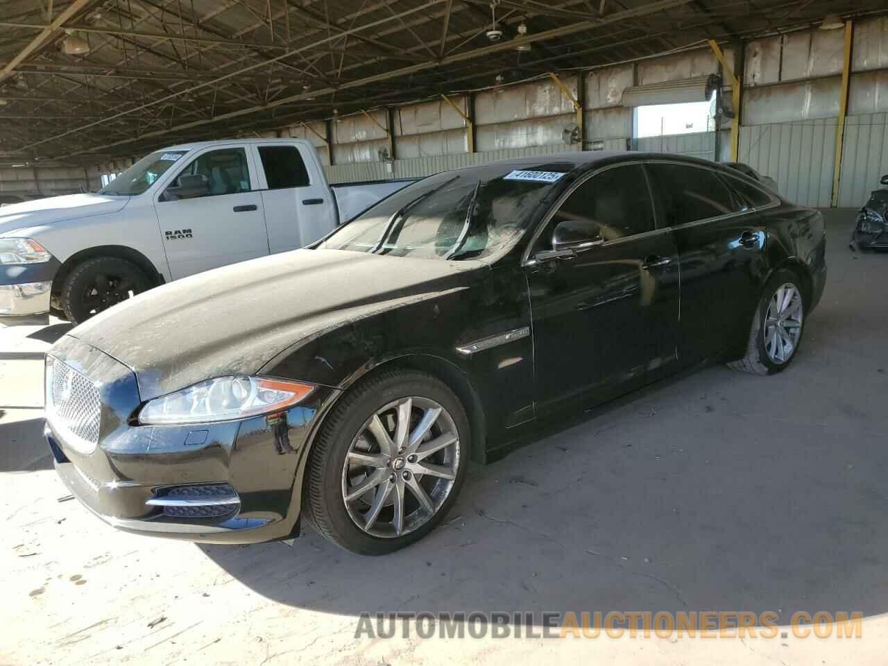 SAJWA1CB8BLV09377 JAGUAR XJ 2011