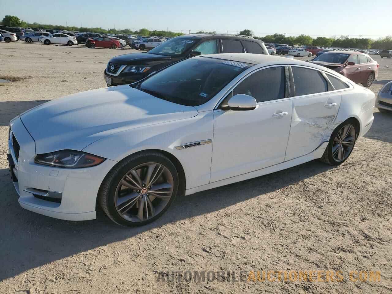 SAJWA1CE6GMW02068 JAGUAR XJ 2016