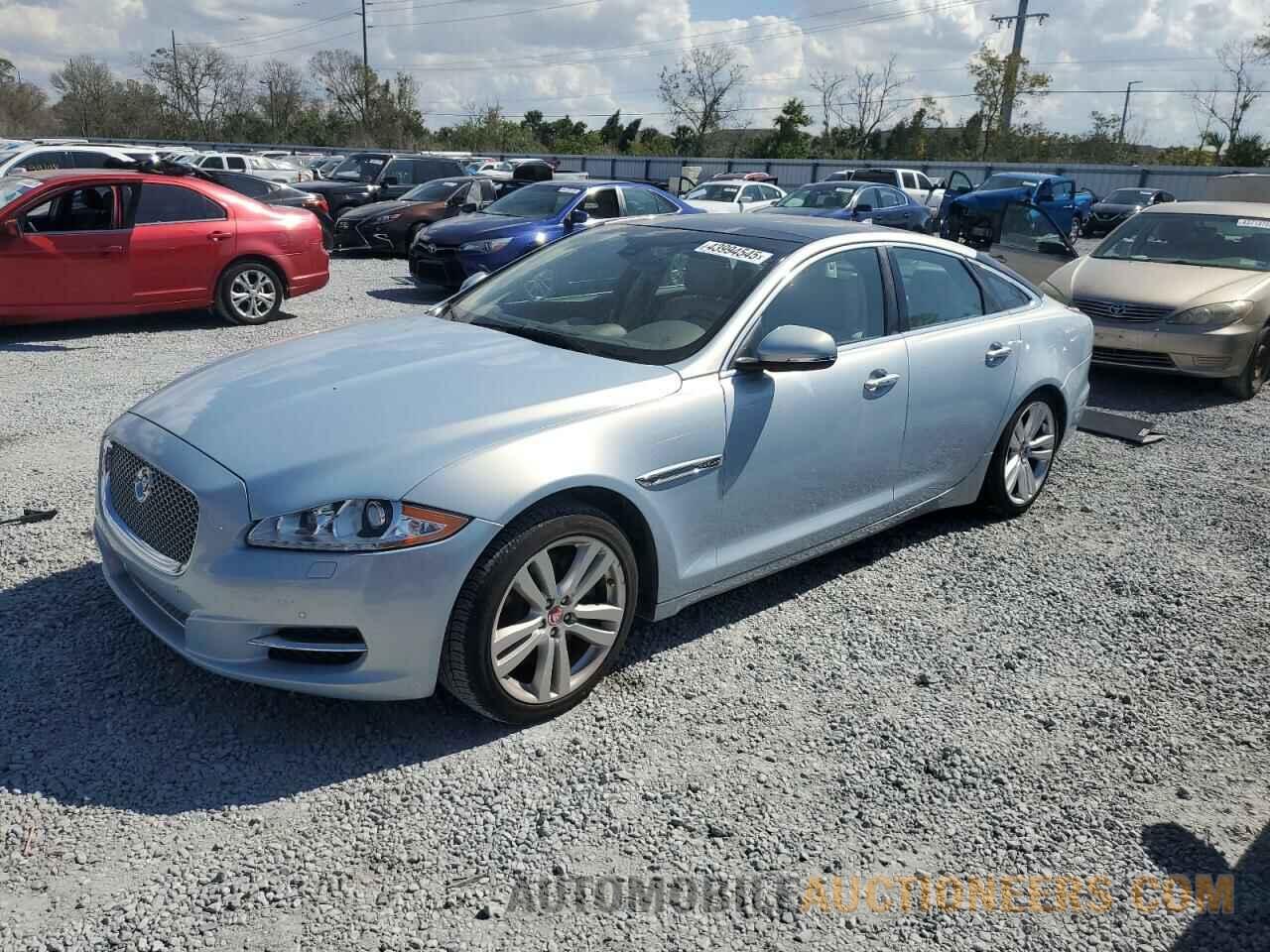 SAJWA1CZ4E8V71167 JAGUAR XJ 2014