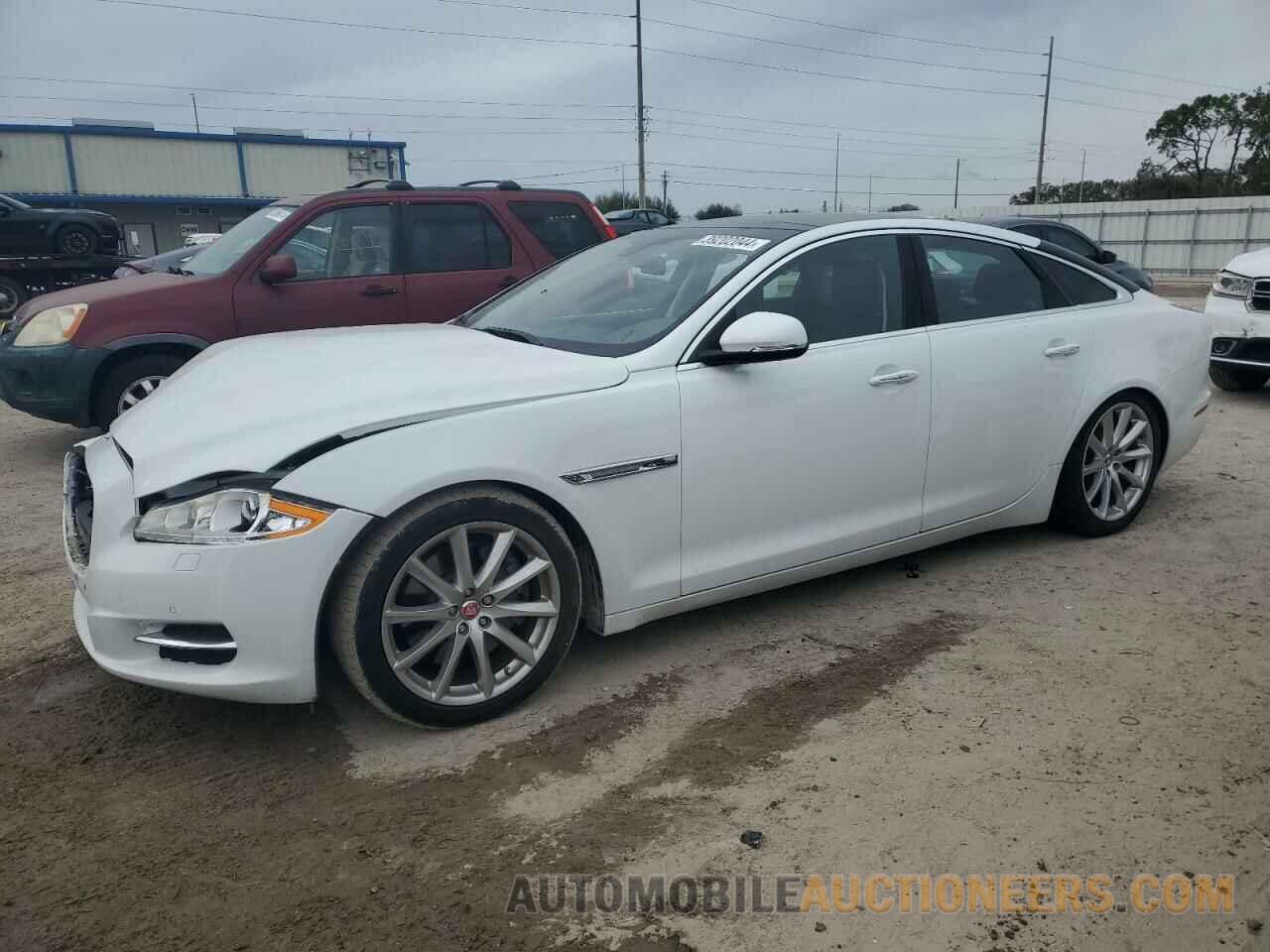 SAJWA1CZ8F8V75806 JAGUAR XJ 2015