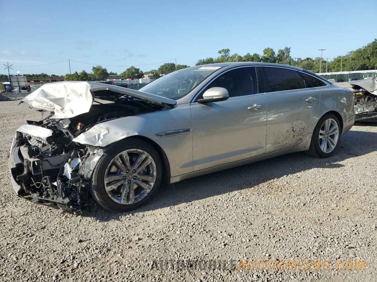 SAJWA2G70G8V92843 JAGUAR XJ 2016