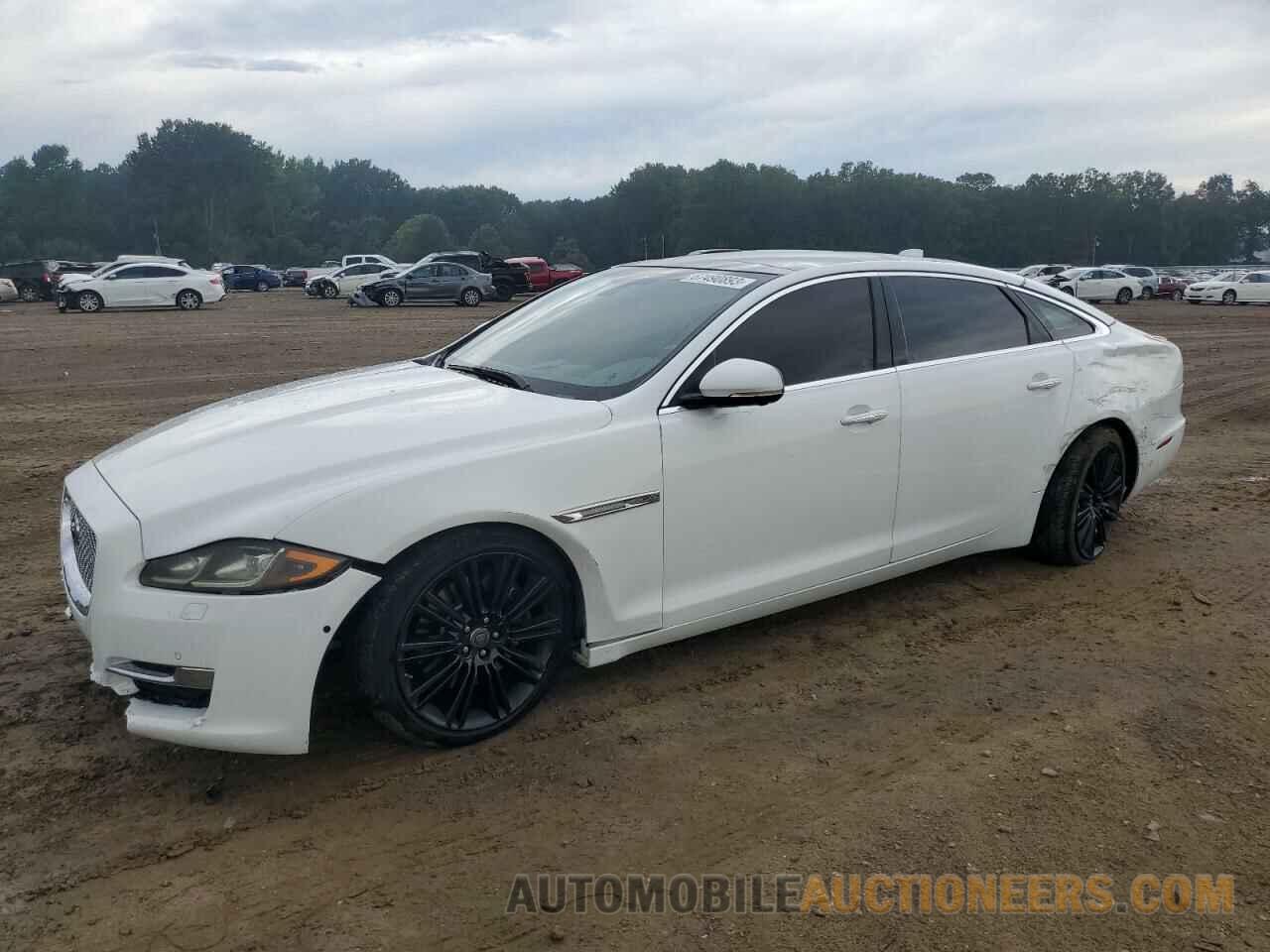 SAJWA2G71G8W01615 JAGUAR XJ 2016