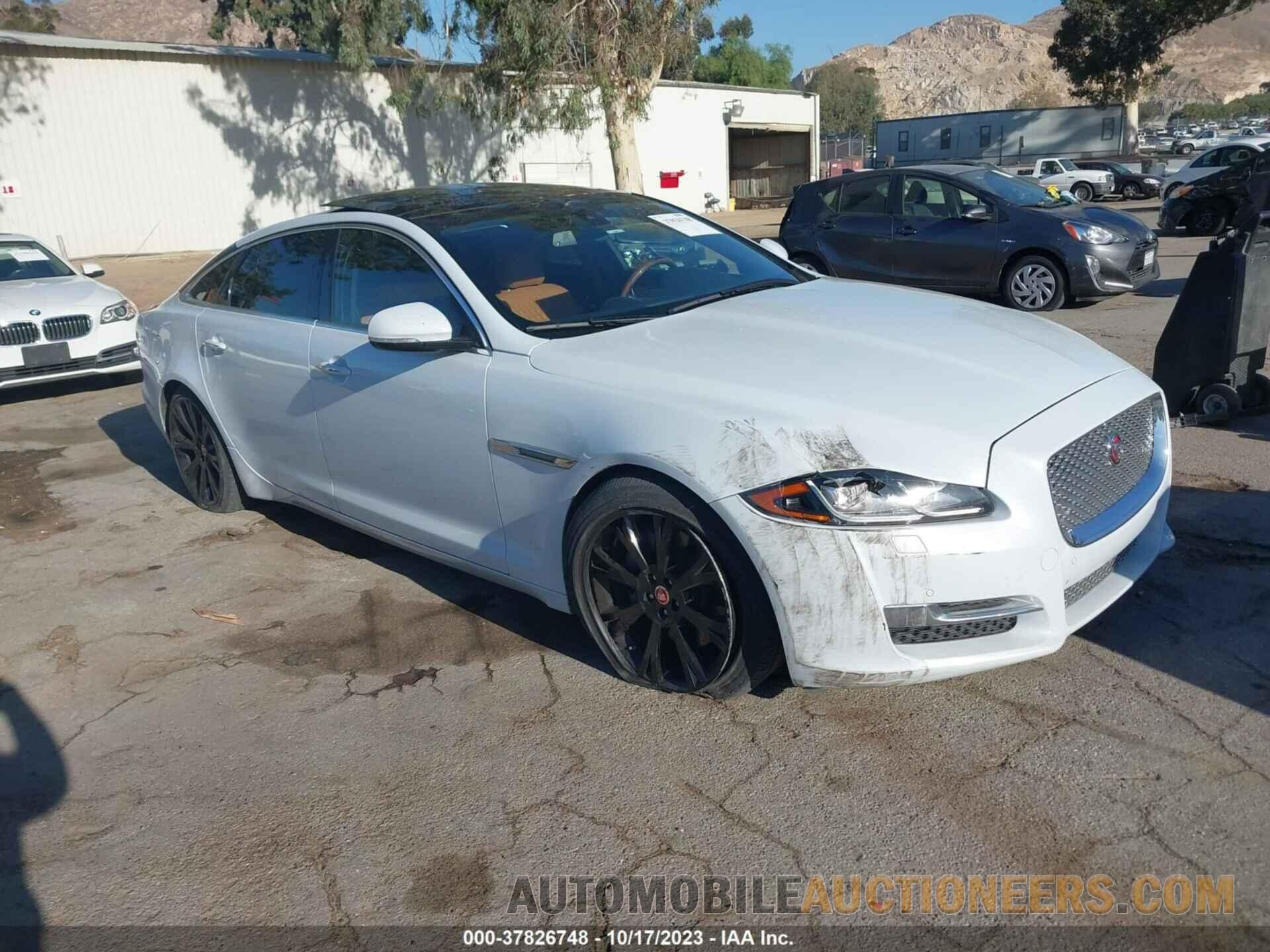 SAJWA2G77H8W12653 JAGUAR XJ 2017