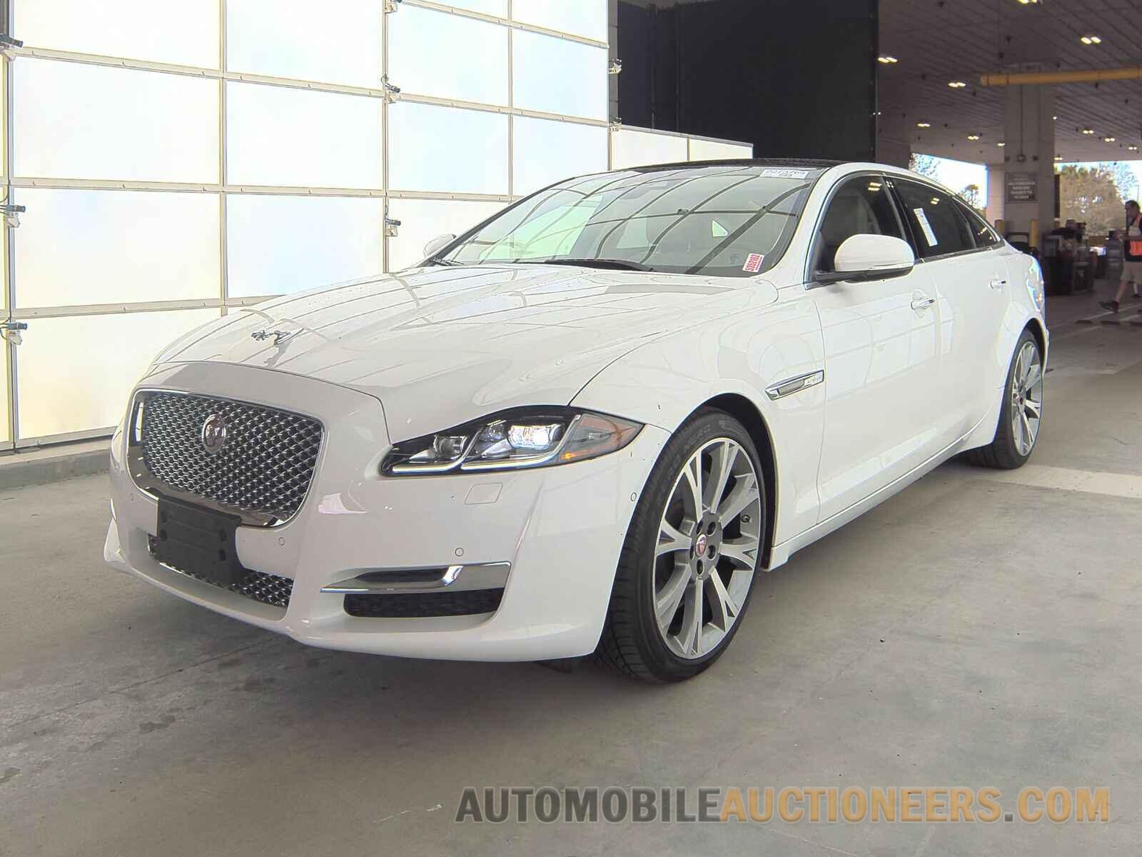 SAJWA2G78K8W21448 Jaguar XJ 2019