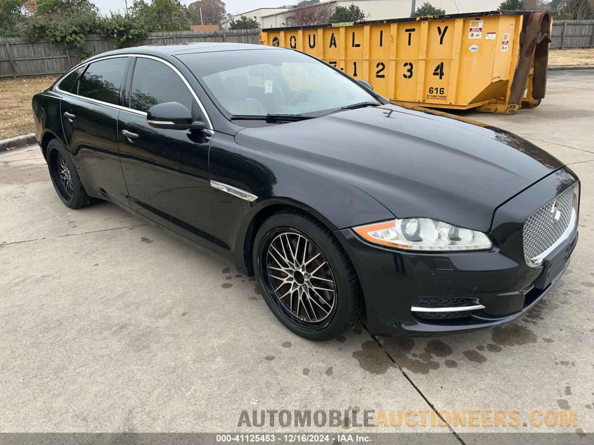 SAJWA2GB0CLV25378 JAGUAR XJ 2012