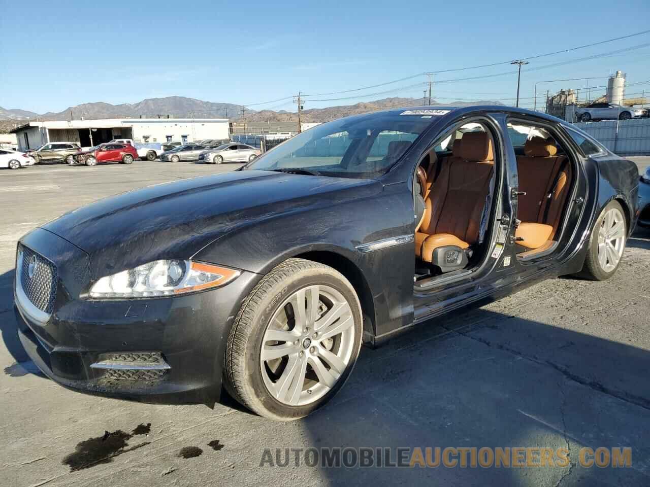 SAJWA2GB0DLV43865 JAGUAR XJ 2013