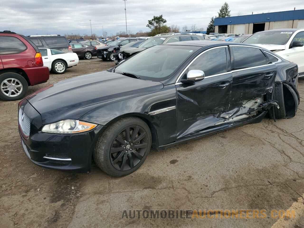 SAJWA2GB4BLV12163 JAGUAR XJ 2011