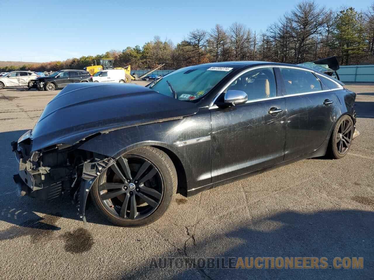 SAJWA2GB7CLV38869 JAGUAR XJ 2012