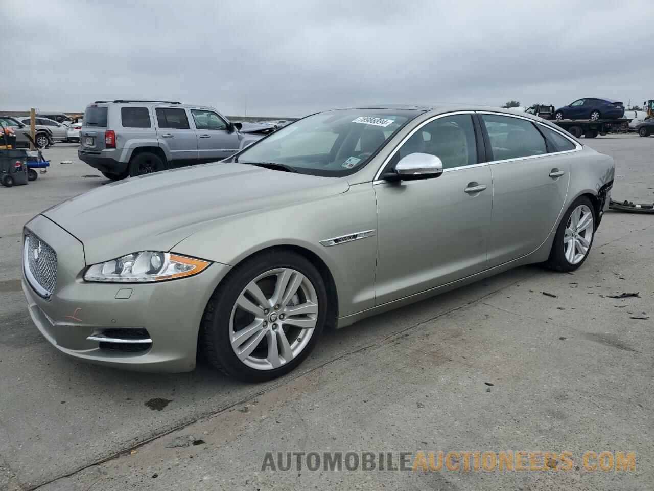 SAJWA2GB9CLV37626 JAGUAR XJ 2012