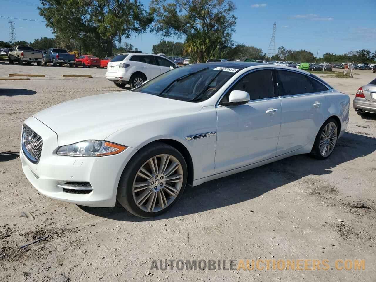 SAJWA2GE3DMV45811 JAGUAR XJ 2013