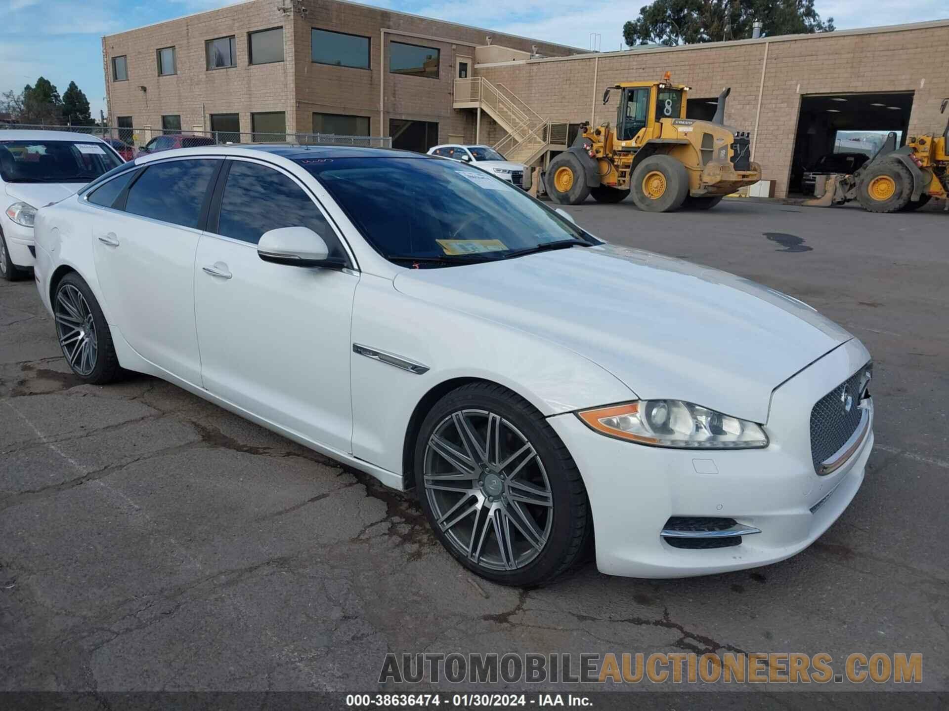 SAJWA2GZ8F8V86174 JAGUAR XJ 2015