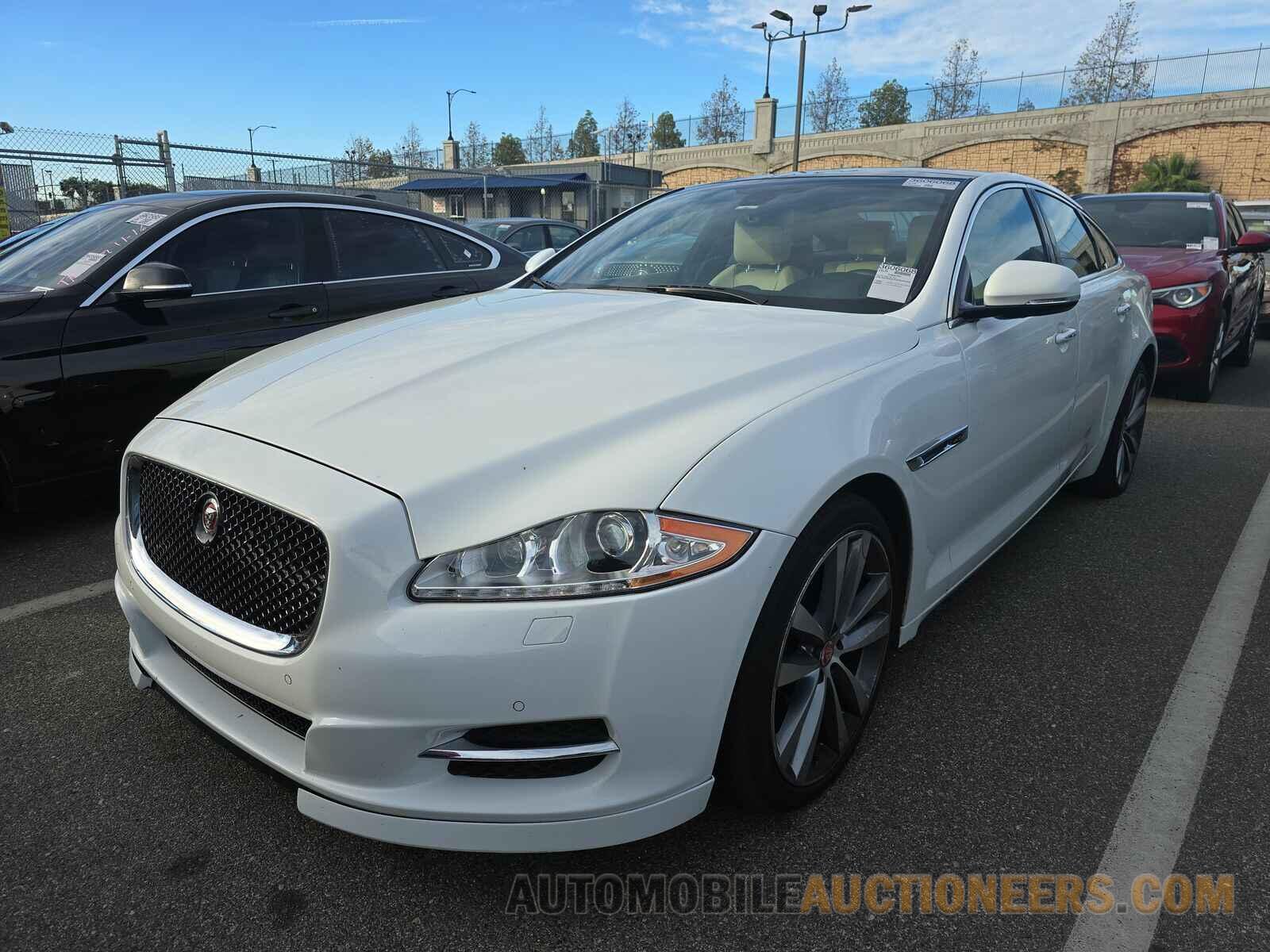 SAJWA3HT3FMV85005 Jaguar XJ 2015