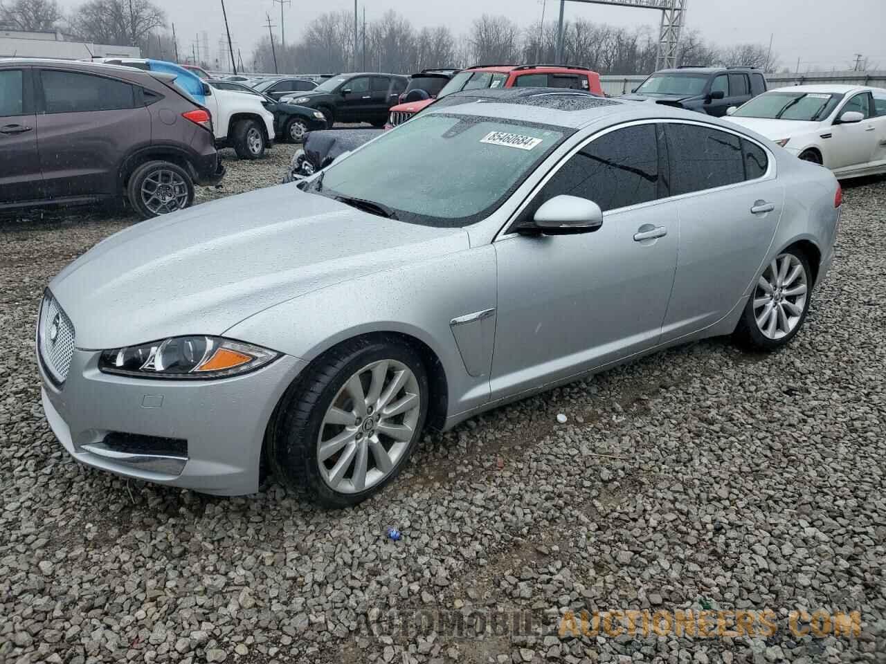 SAJWJ0EF1D8S91976 JAGUAR XF 2013