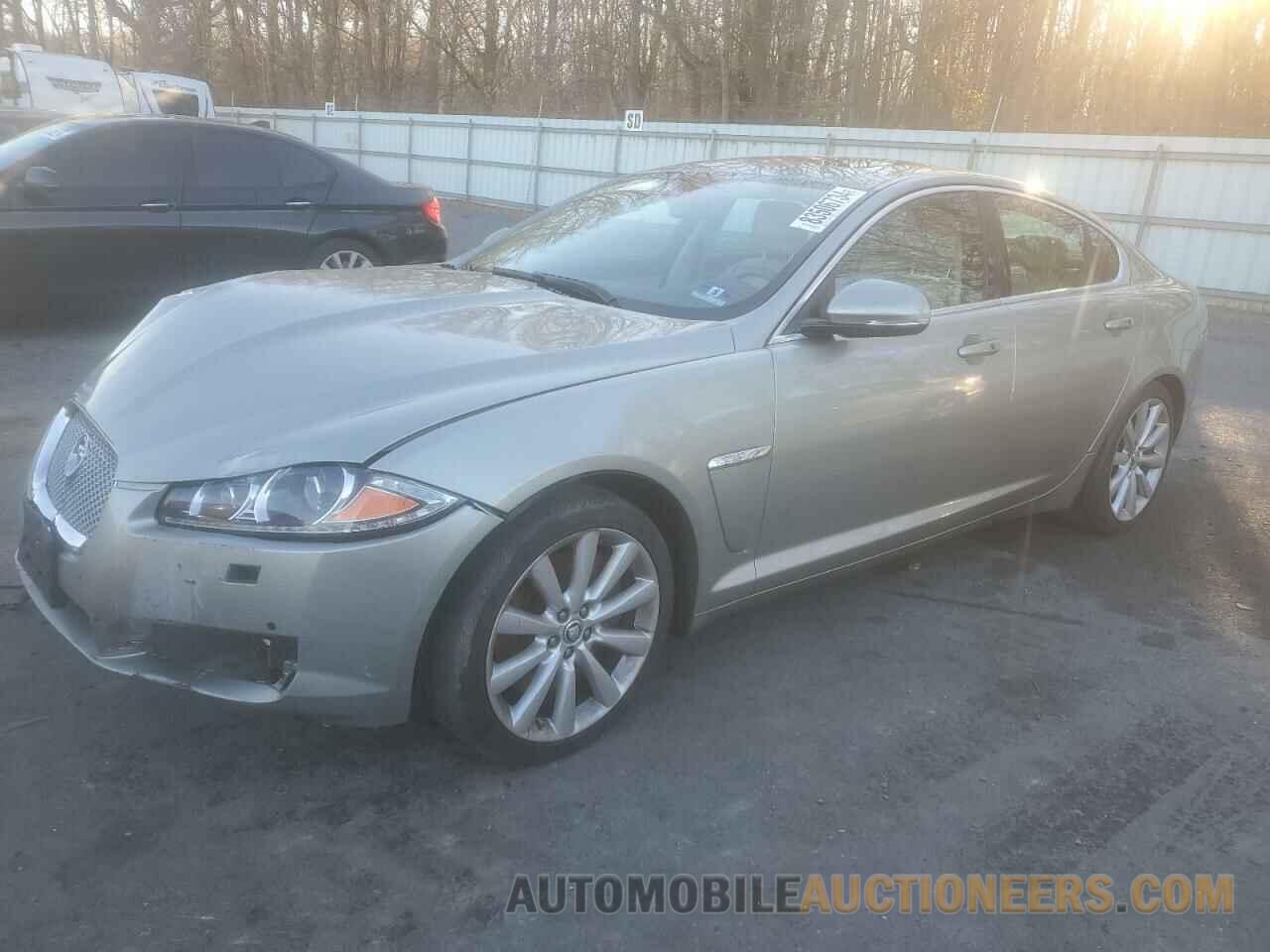 SAJWJ0EF3D8S83278 JAGUAR XF 2013