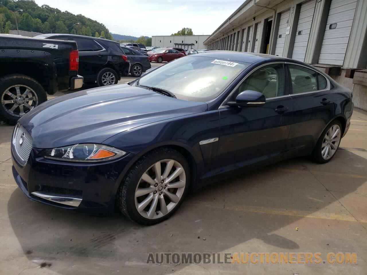 SAJWJ0EF7D8S85423 JAGUAR XF 2013