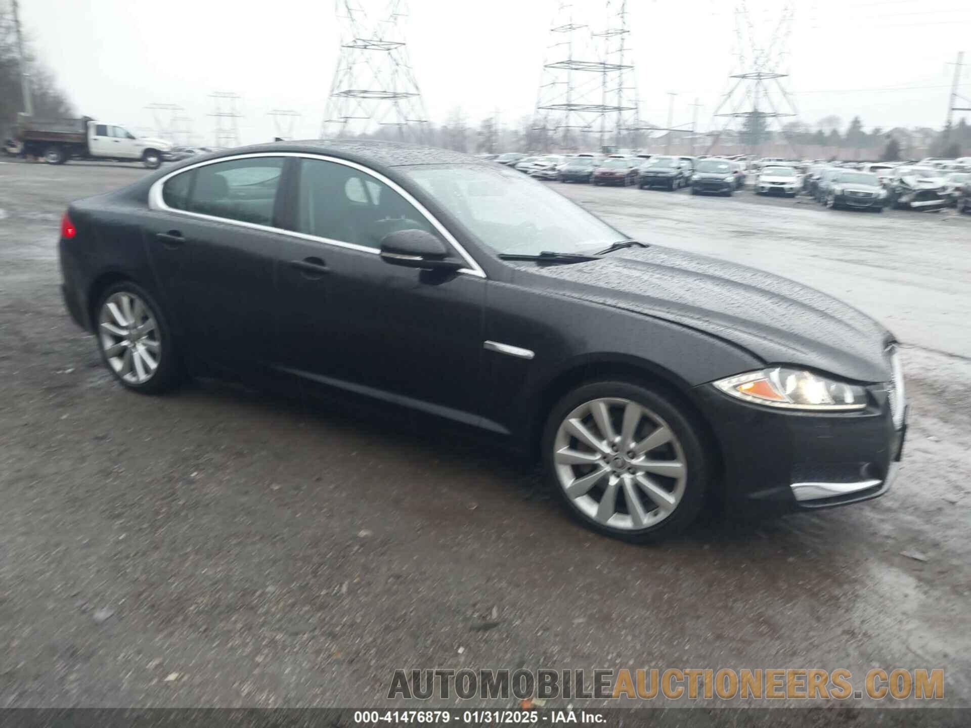 SAJWJ0EF7D8S92274 JAGUAR XF 2013