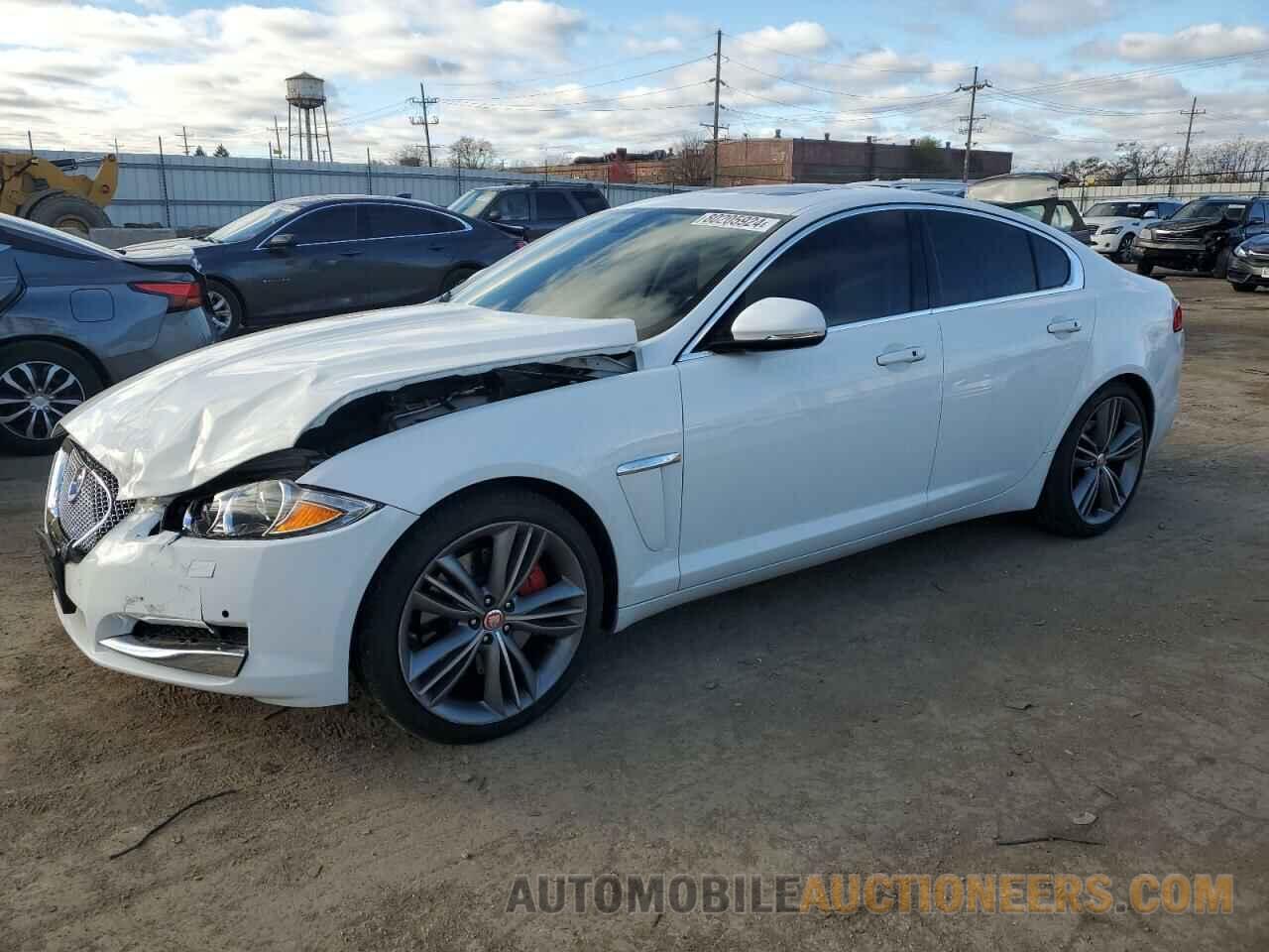 SAJWJ0EF8E8U10088 JAGUAR XF 2014