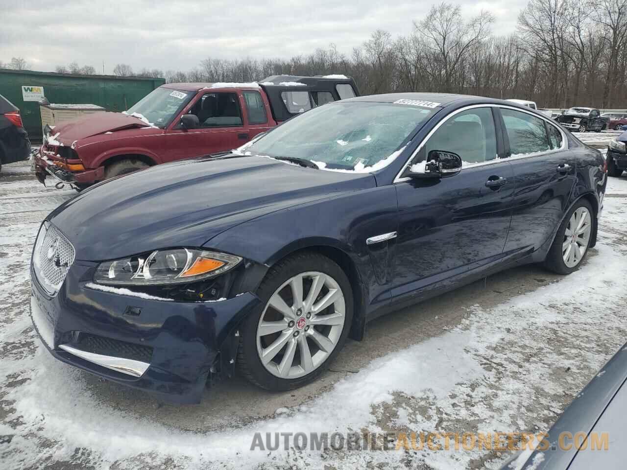 SAJWJ0EF8E8U19843 JAGUAR XF 2014