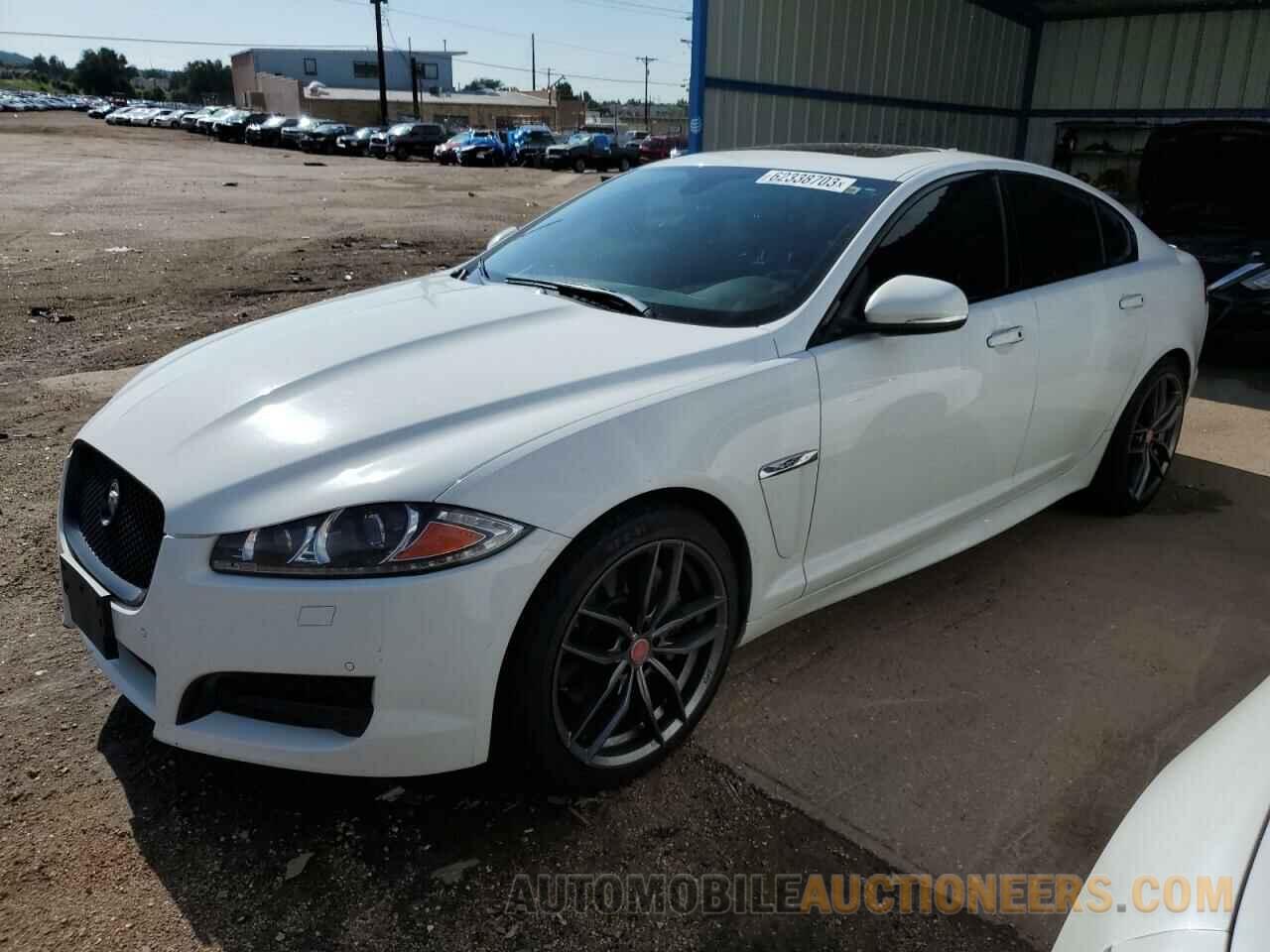 SAJWJ0FF1F8U39951 JAGUAR XF 2015