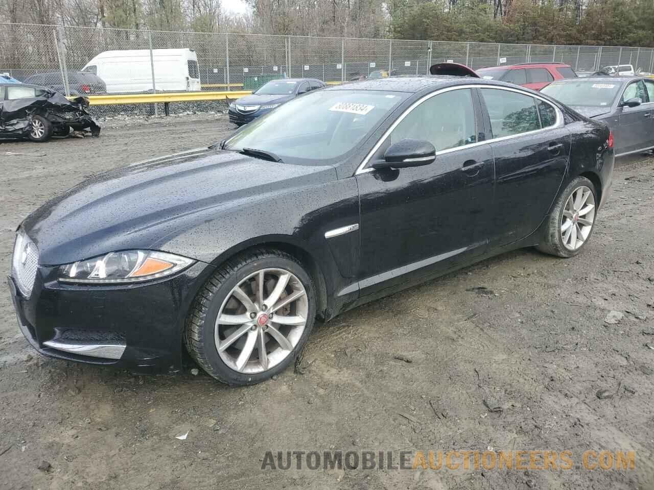 SAJWJ0FF1F8U59309 JAGUAR XF 2015